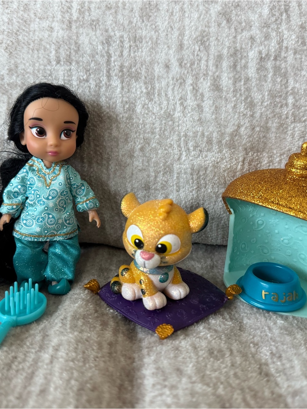 Disney Jasmine Mini Doll Playset with Teal Outfit and Gold Glitter Rajah